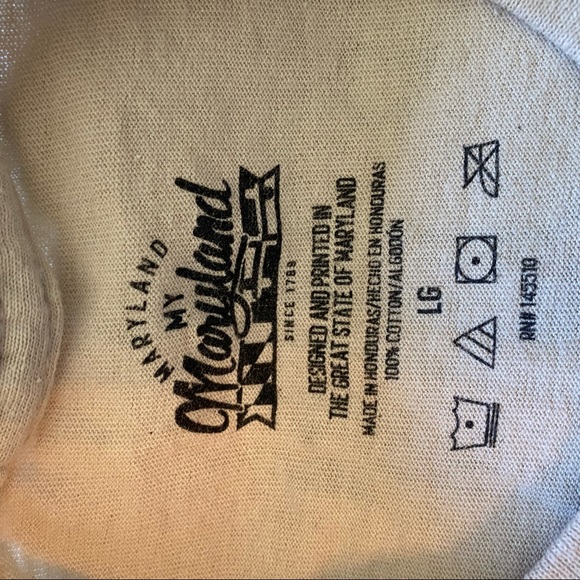 Maryland/crab T shirt. Size large nice graphic on front and back. - Picture 7 of 7